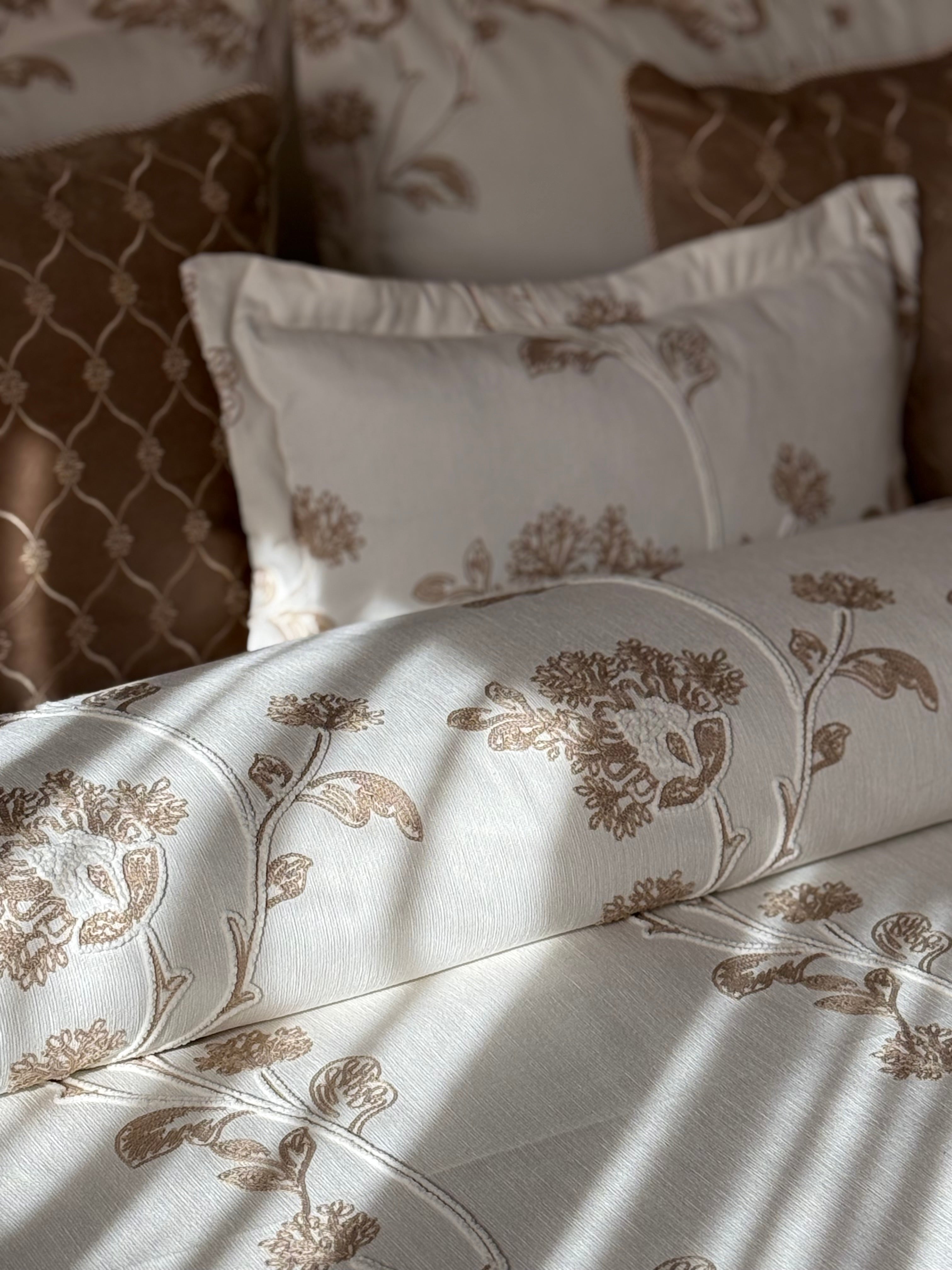 Couvre lit "Venesia" en piqué royal (marron)