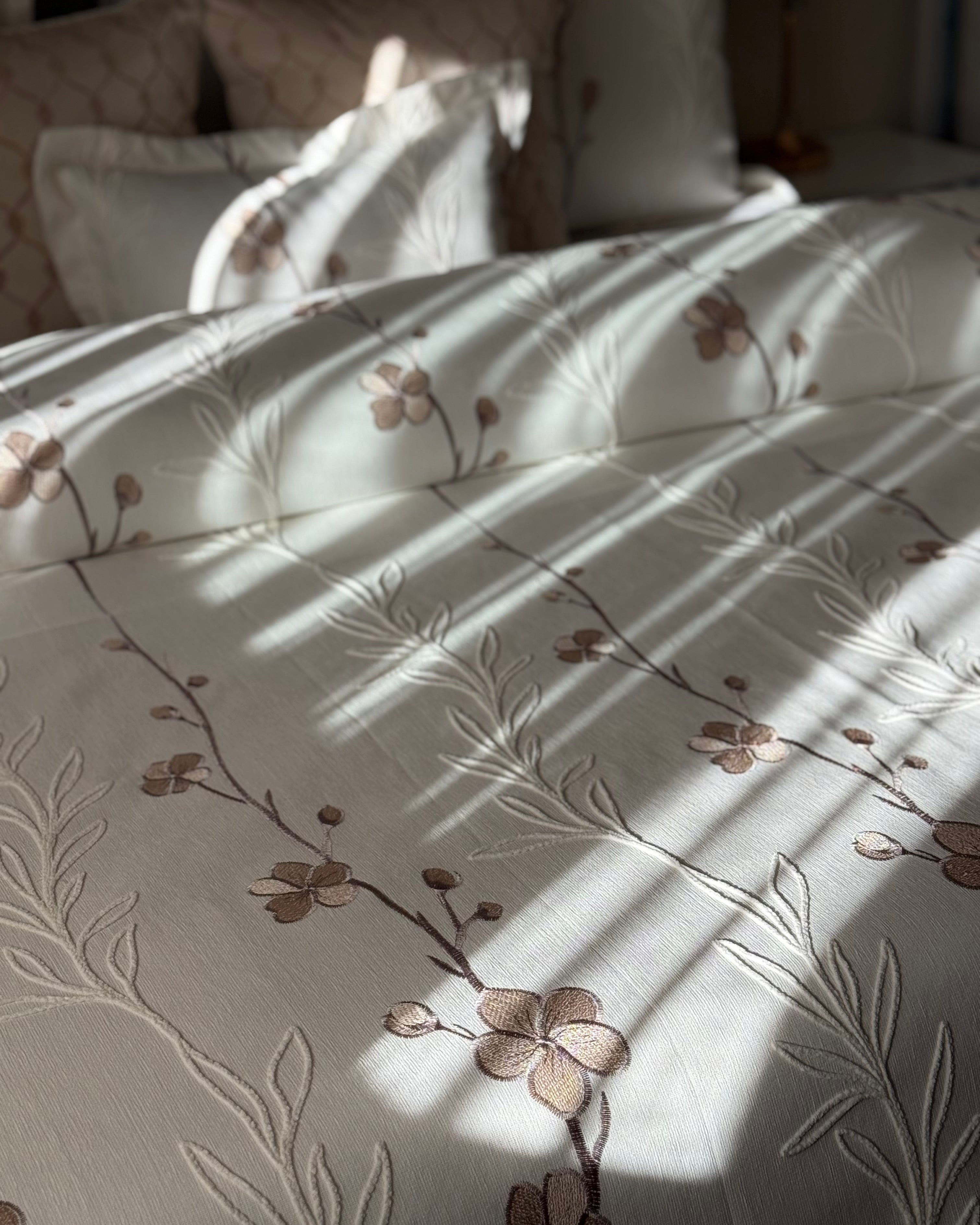 Couvre lit « Magnolia »en piqué royal