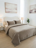 Couvre lit matelassé en velours (MARRON)