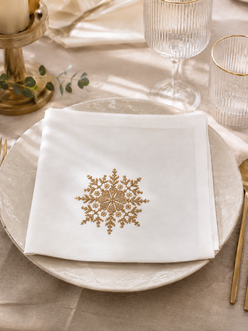 Nappe "Layali" brodée (Doré, argenté, bronze)