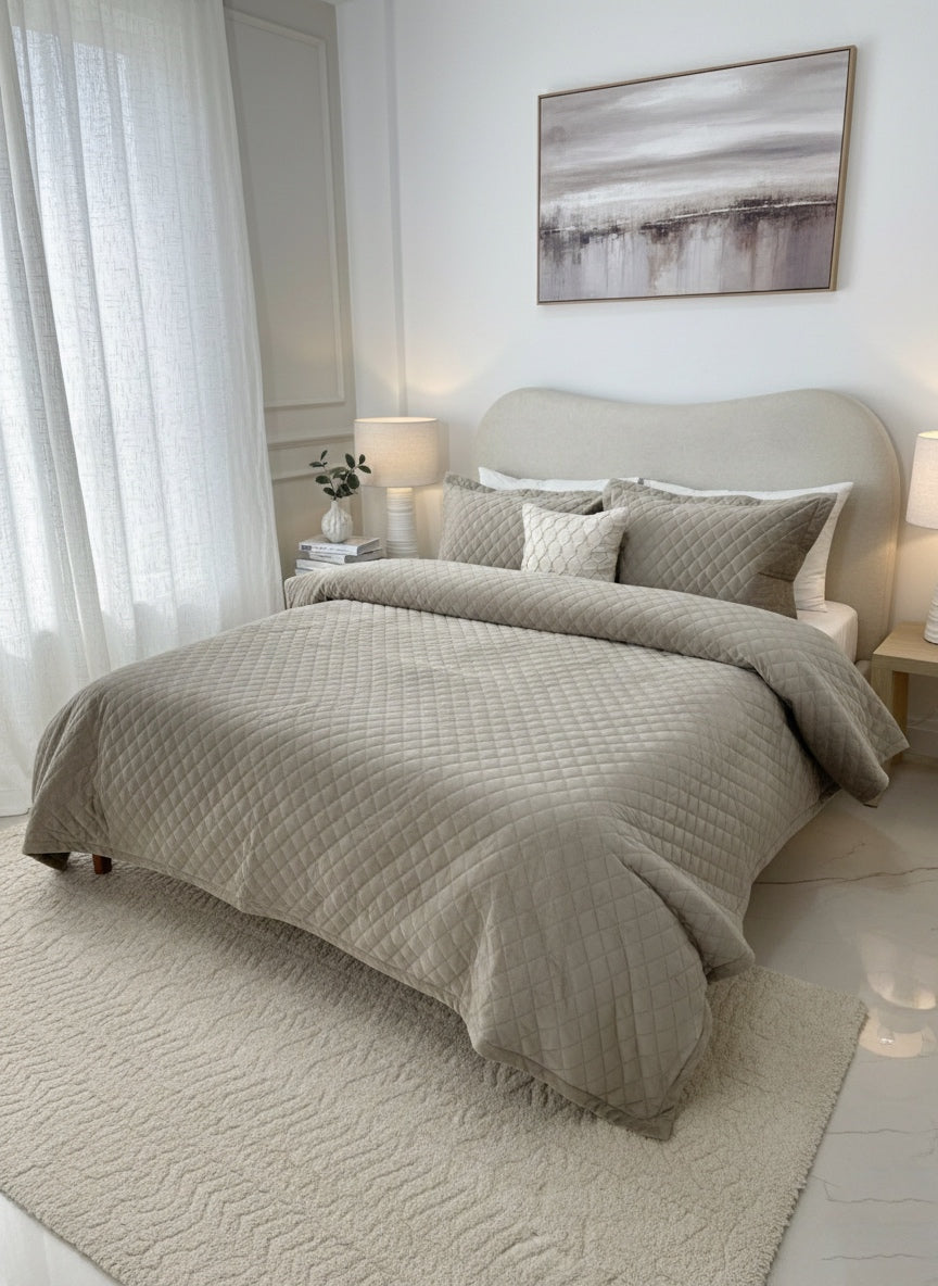 Couvre lit matelassé en velours (Beige foncé)