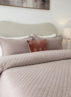 Couvre lit matelassé en velours (Mauve)